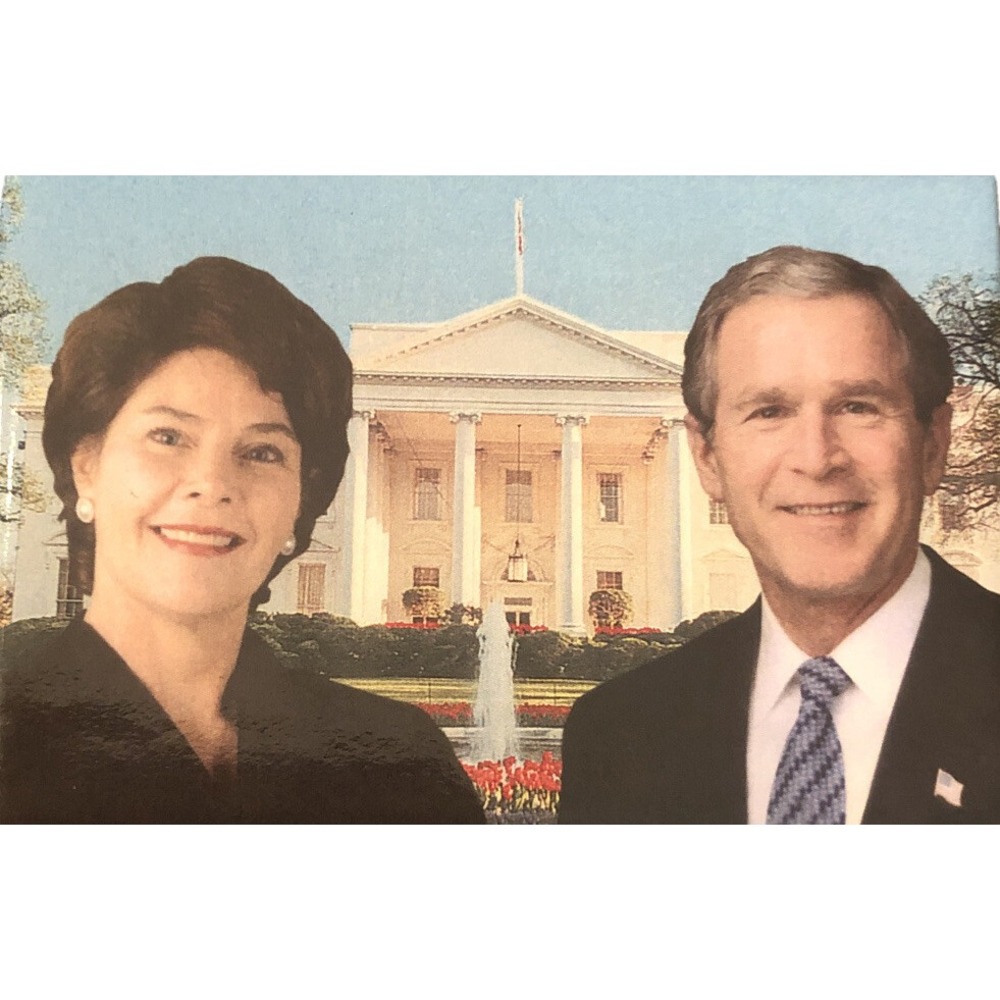 George and Laura Bush in Front of White House Magnet 3" x 2"